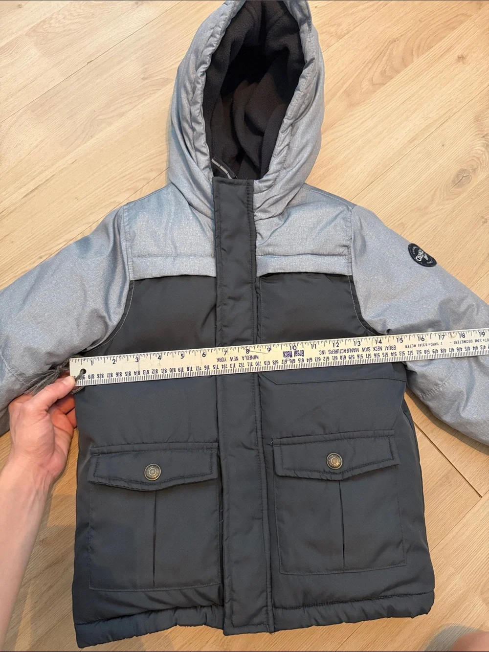 OshKosh B'gosh Kids 5 Two-Tone Hooded Puffer Jacket in Gray and Black